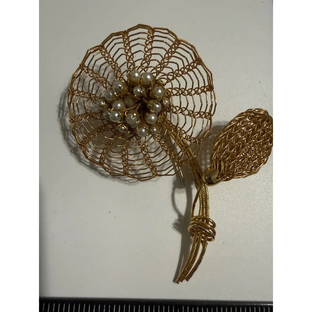 Vendome Gold Tone Wire Work Flower Brooch Faux Pearl Accents Vintage Jewelry
